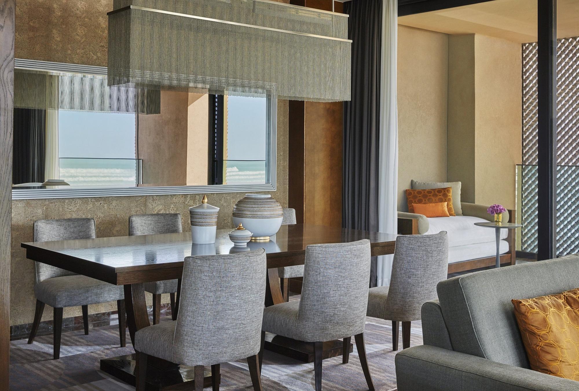 Four Seasons Hotel Casablanca Exterior photo A suite at the Ritz-Carlton, DIFC