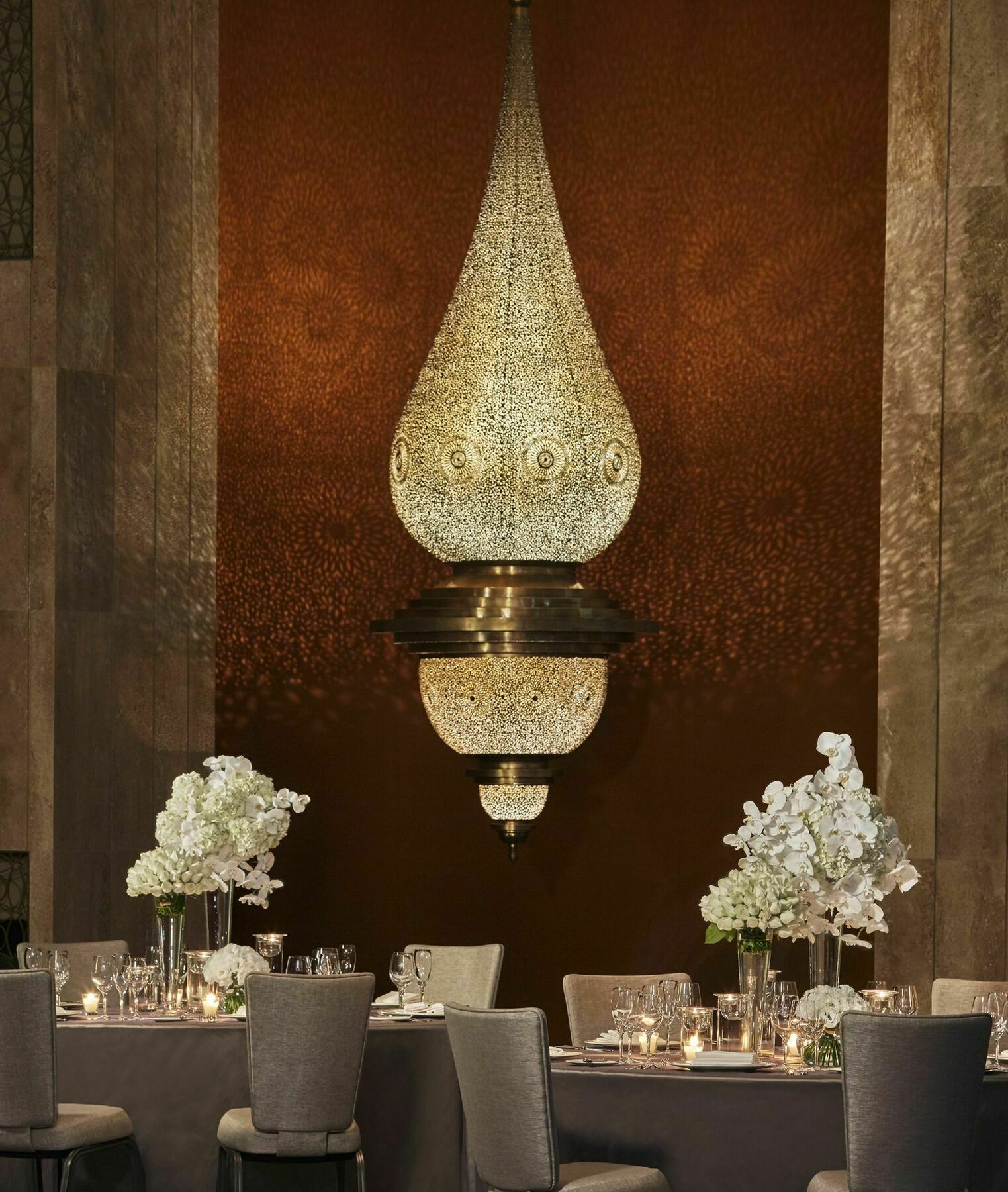 Four Seasons Hotel Casablanca Exterior photo A Moroccan-style lamp